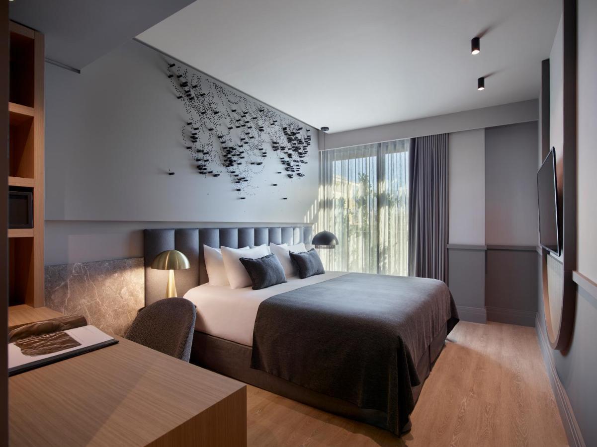 Heritage Hill Atena