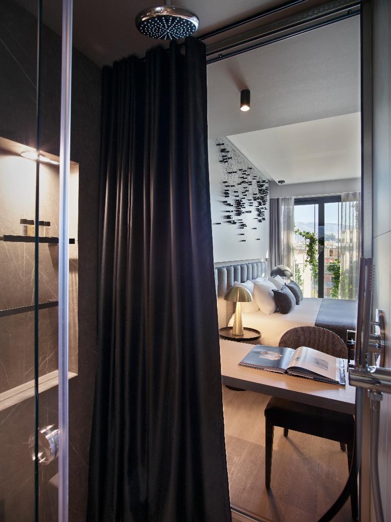 Heritage Hill Athene
